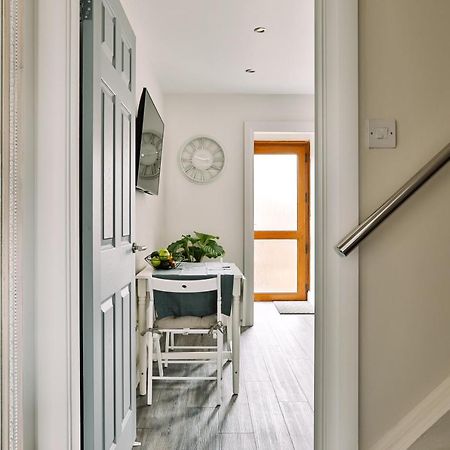 Family Town House Villa Belfast Exteriör bild