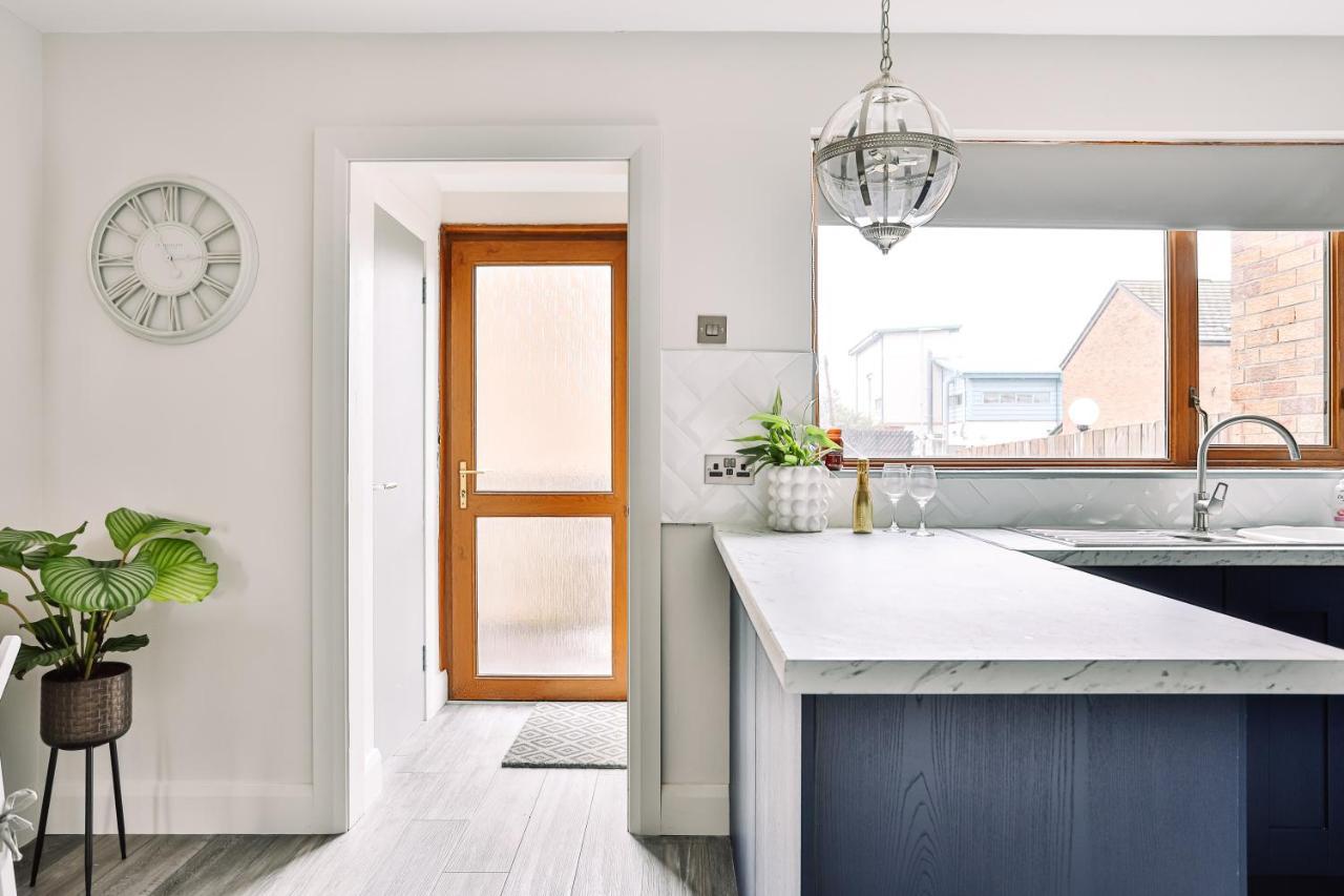 Family Town House Villa Belfast Exteriör bild